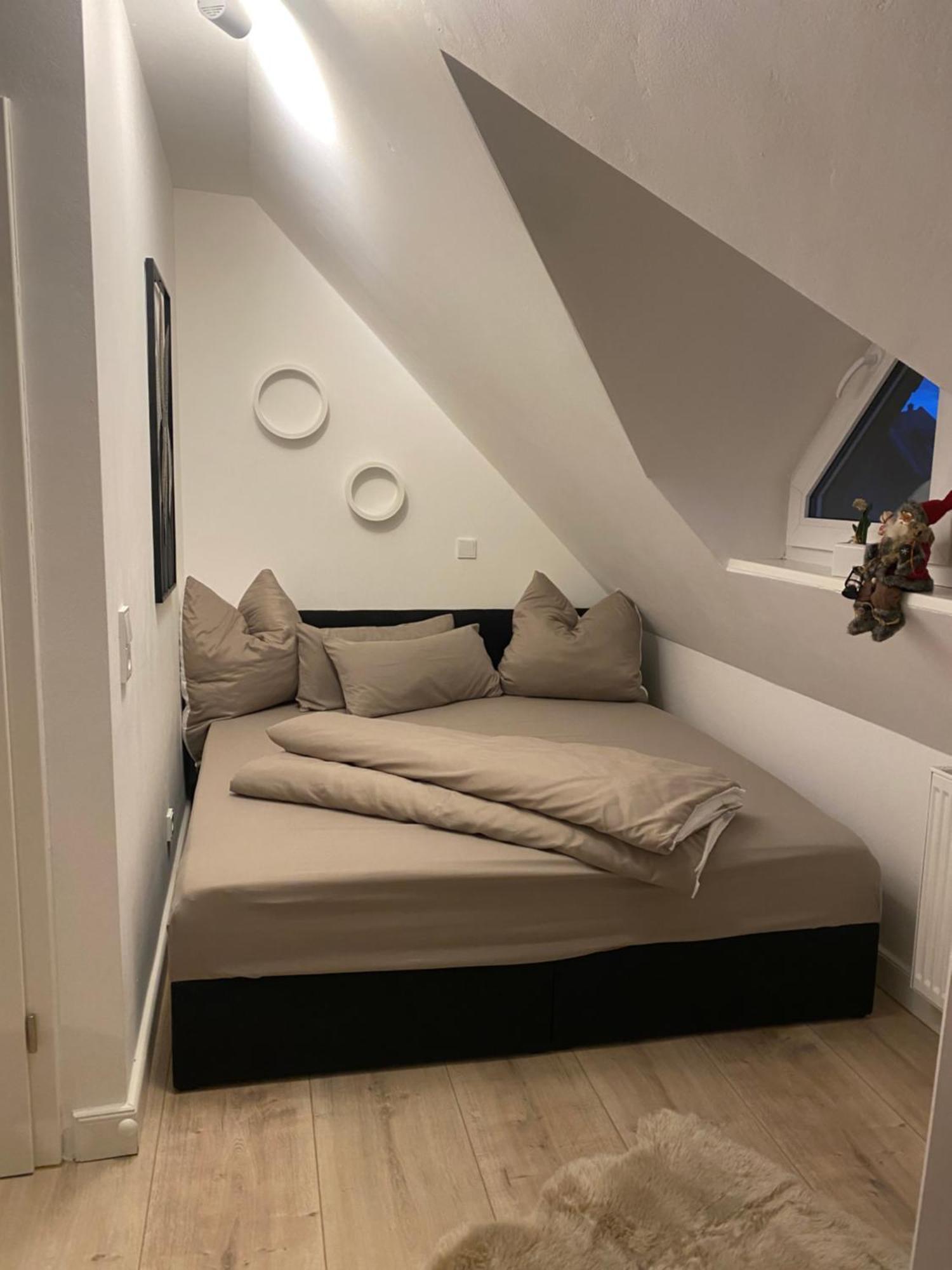 Attraktives Appartement Im Stadtzentrum Plauen Balkon Lift Exterior foto